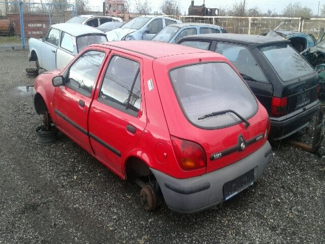 bontott MAZDA 121 Első Lökhárító (Üresen)