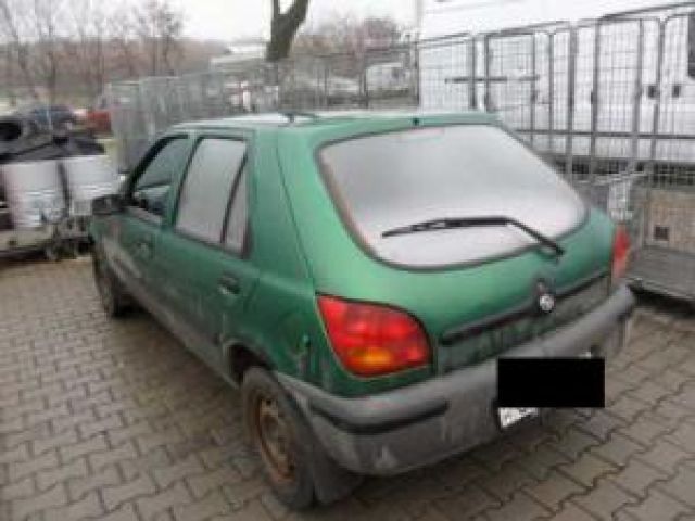 bontott MAZDA 121 Hátsó Ablaktörlő Kar