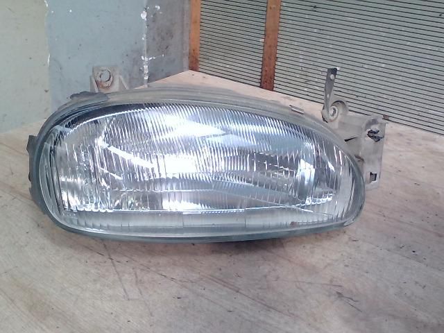 bontott MAZDA 121 Jobb Fényszóró