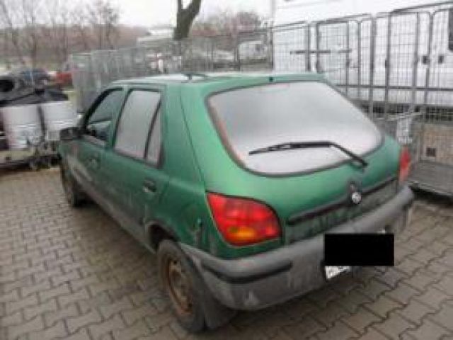 bontott MAZDA 121 Jobb Hátsó Lámpa