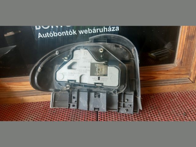 bontott MAZDA 121 Jobb Hátsó Lámpa
