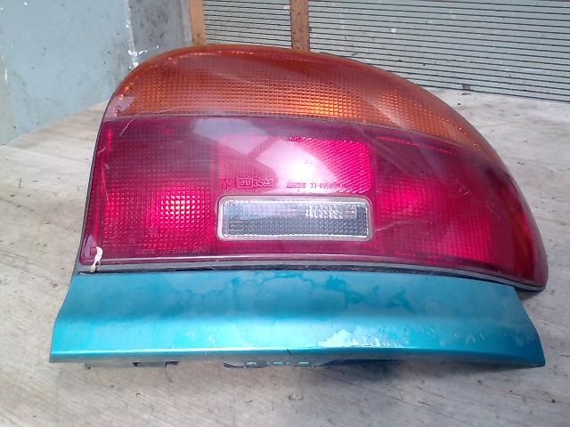 bontott MAZDA 121 Jobb Hátsó Lámpa