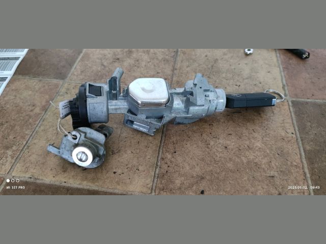 bontott MAZDA 2 Gyújtáskapcsoló Házzal