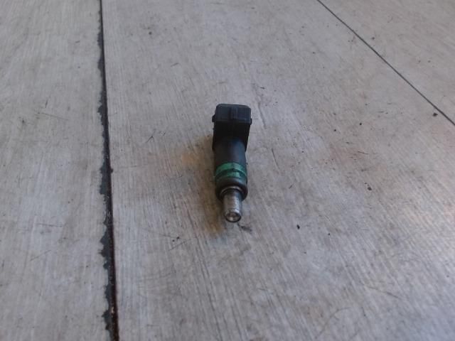 bontott MAZDA 2 Porlasztó (1 db)