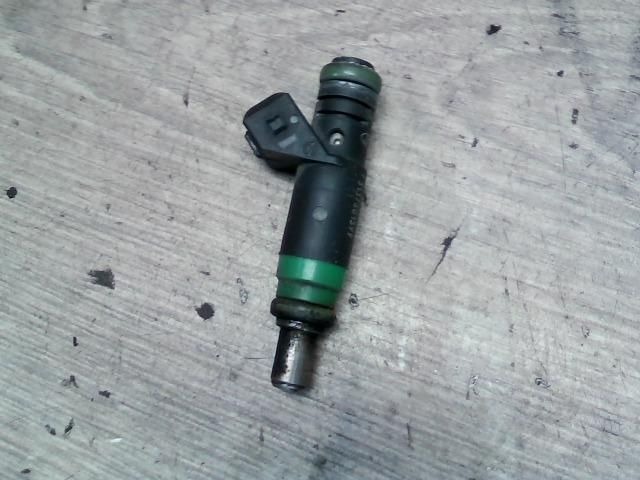 bontott MAZDA 2 Porlasztó (1 db)