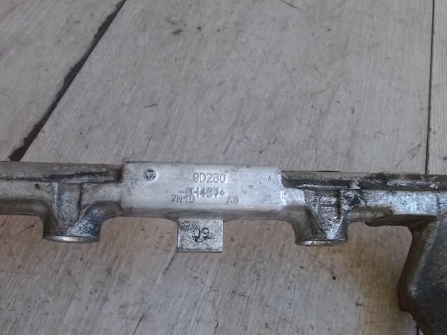 bontott MAZDA 2 Porlasztó Sor / Híd