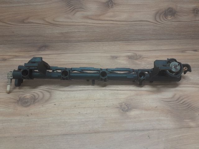 bontott MAZDA 2 Porlasztó Sor / Híd