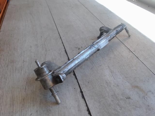 bontott MAZDA 2 Porlasztó Sor / Híd