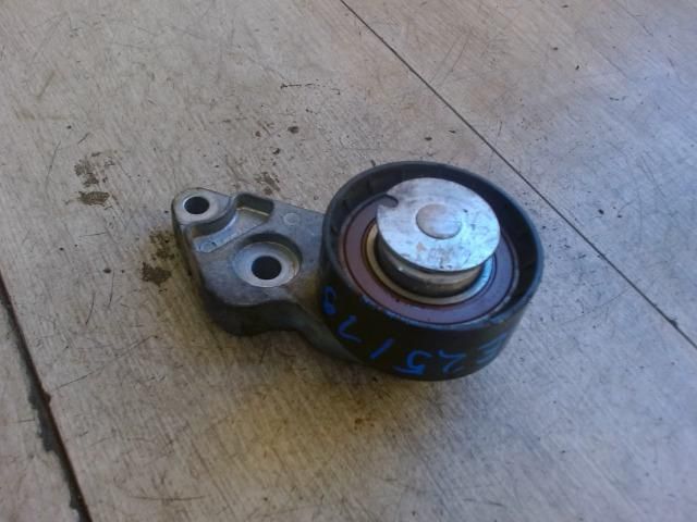 bontott MAZDA 2 Szíjfeszítő Görgő