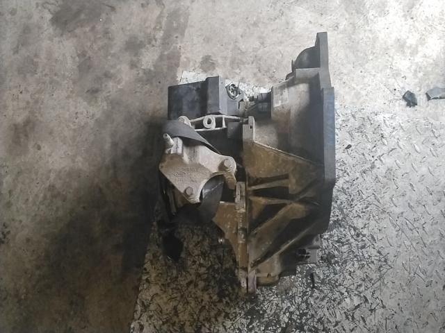 bontott MAZDA 2 Váltó (Mechanikus)