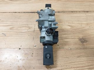 bontott MAZDA 2 Gyújtáskapcsoló Házzal