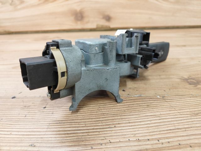 bontott MAZDA 2 Gyújtáskapcsoló Házzal