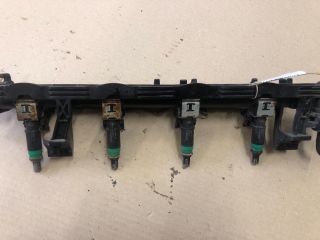 bontott MAZDA 2 Porlasztó Sor / Híd