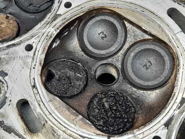 bontott MAZDA 2 Hengerfej