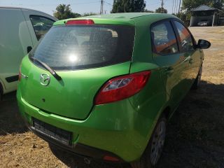 bontott MAZDA 2 Jobb első Csonkállvány Kerékaggyal