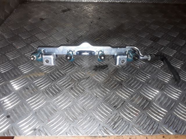 bontott MAZDA 2 Porlasztó (1 db)