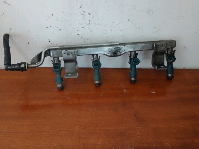 bontott MAZDA 2 Porlasztó Sor / Híd