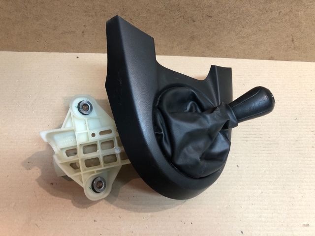 bontott MAZDA 2 Váltó Kulissza