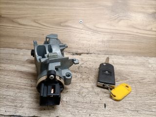 bontott MAZDA 2 Gyújtáskapcsoló Házzal