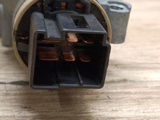 bontott MAZDA 2 Gyújtáskapcsoló Házzal