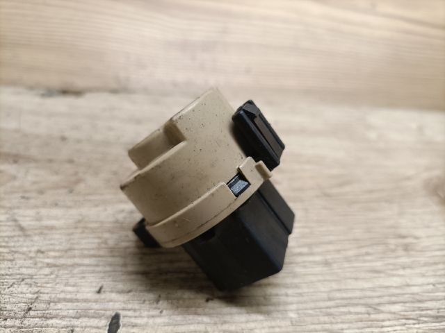 bontott MAZDA 2 Gyújtáskapcsoló