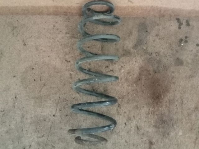 bontott MAZDA 2 Hátsó Rugó