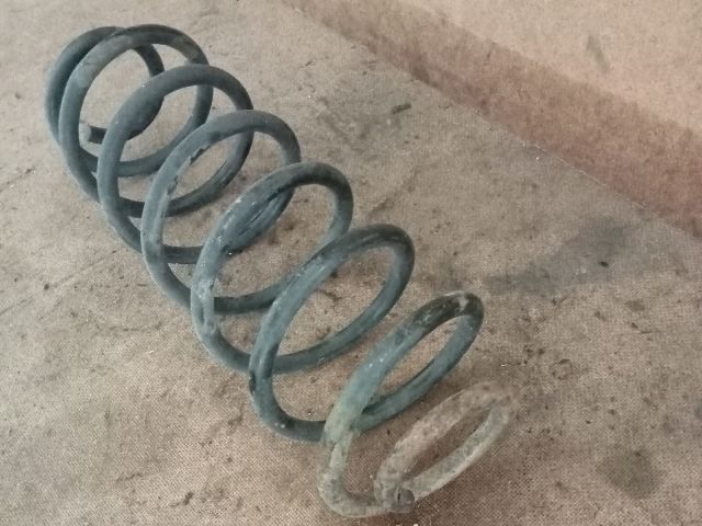 bontott MAZDA 2 Hátsó Rugó