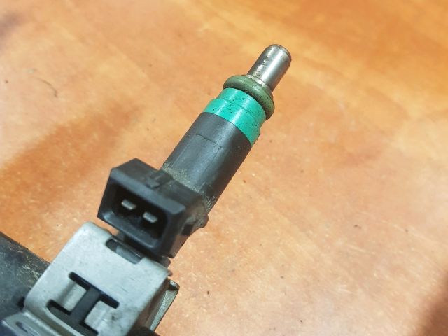 bontott MAZDA 2 Porlasztó (1 db)