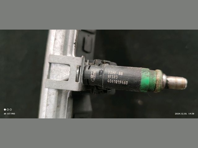 bontott MAZDA 2 Porlasztó Sor / Híd