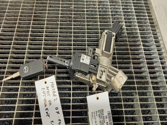 bontott MAZDA 2 Gyújtáskapcsoló