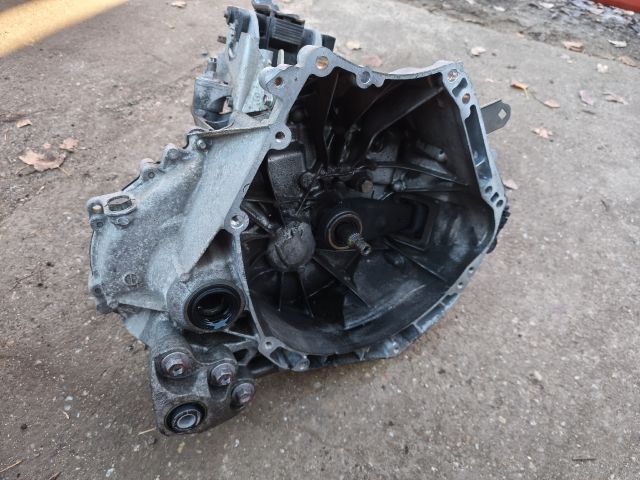 bontott MAZDA 2 Váltó (Mechanikus)