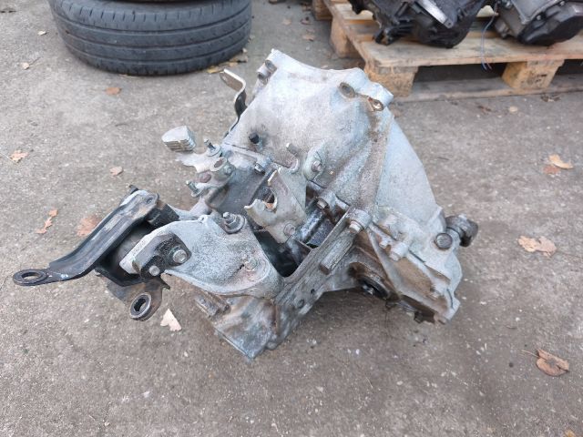 bontott MAZDA 2 Váltó (Mechanikus)