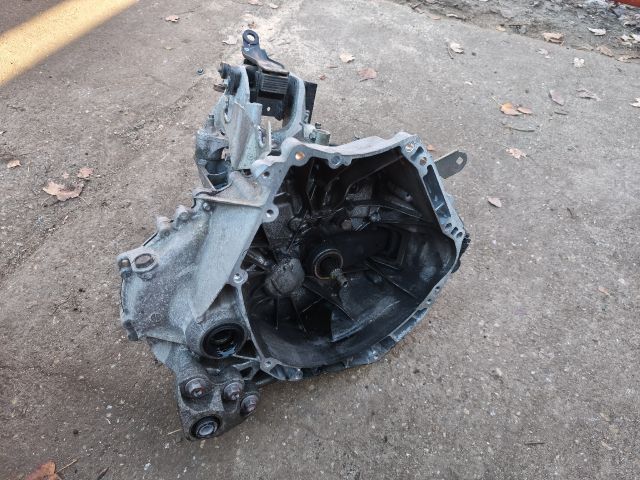 bontott MAZDA 2 Váltó (Mechanikus)