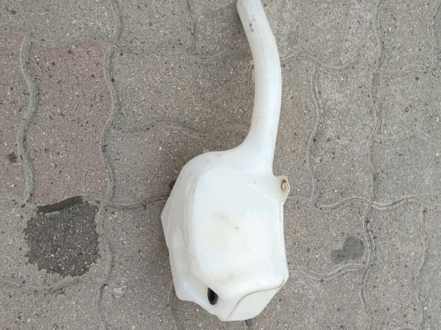 bontott MAZDA 2 Ablakmosó Tartály