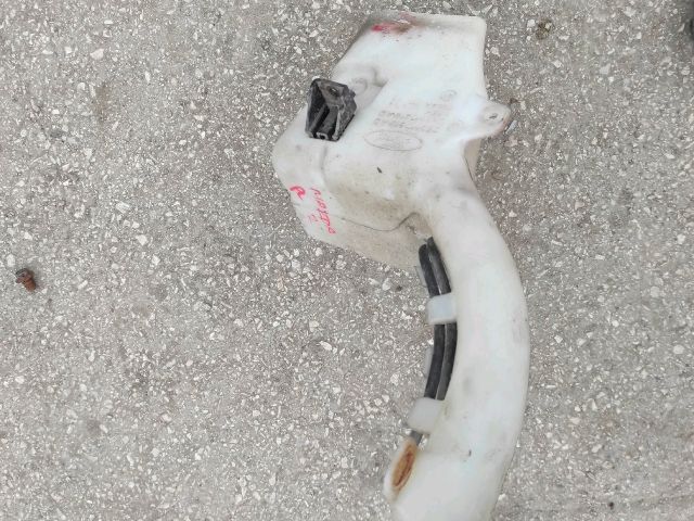 bontott MAZDA 2 Ablakmosó Tartály