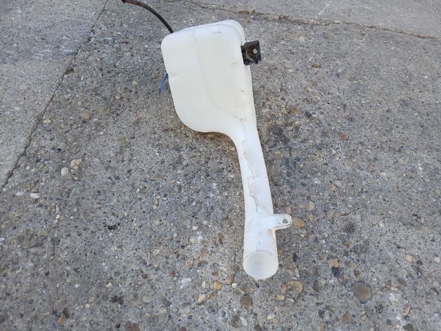 bontott MAZDA 2 Ablakmosó Tartály