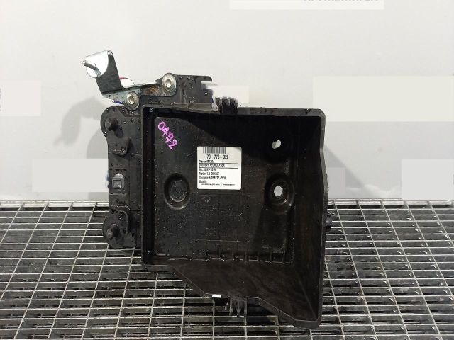 bontott MAZDA 2 Akkumulátor Tartó