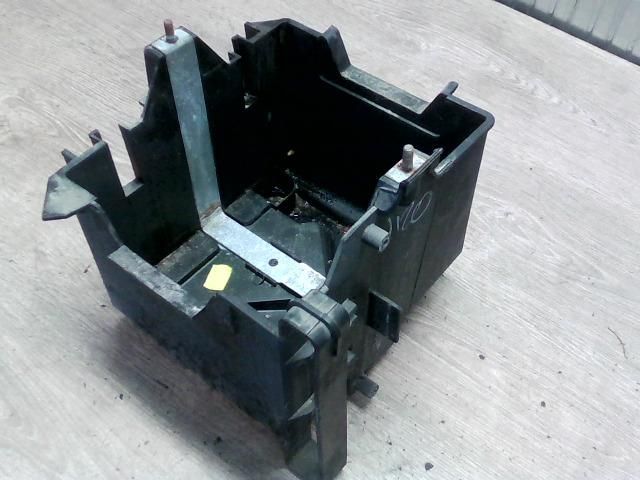 bontott MAZDA 2 Akkumulátor Tartó