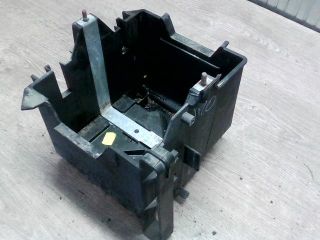 bontott MAZDA 2 Akkumulátor Tartó