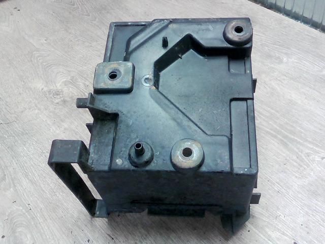 bontott MAZDA 2 Akkumulátor Tartó