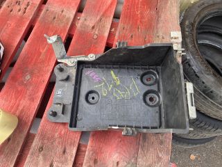 bontott MAZDA 2 Akkumulátor Tartó