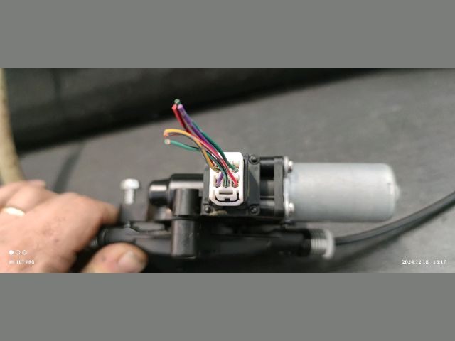 bontott MAZDA 2 Bal első Ablakemelő Szerkezet (Elektromos)