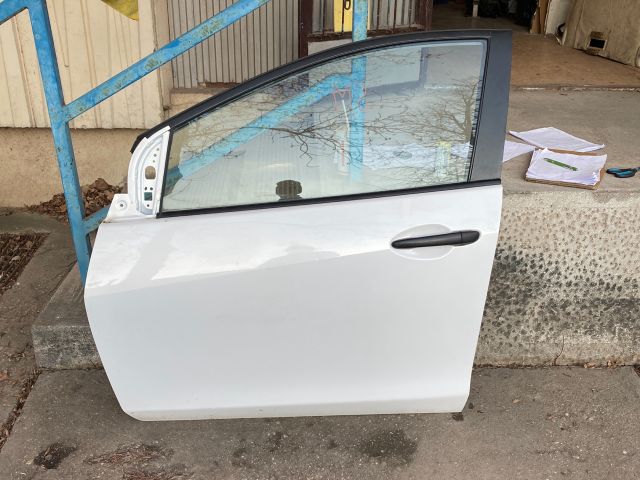 bontott MAZDA 2 Bal első Ajtó (Részeivel)