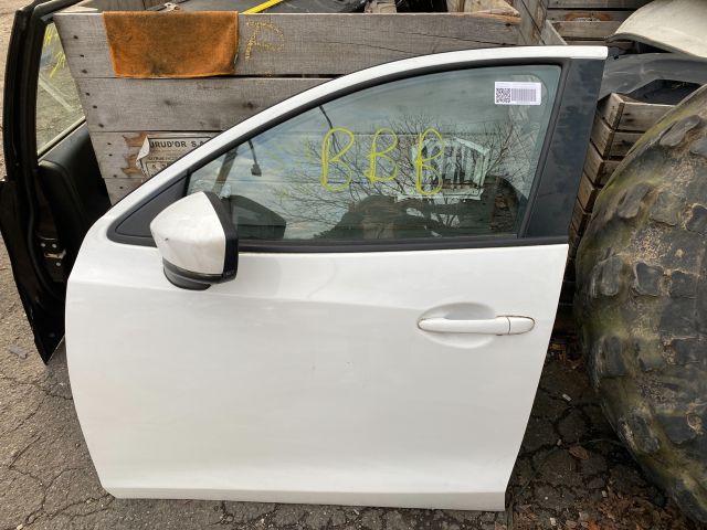 bontott MAZDA 2 Bal első Ajtó (Részeivel)