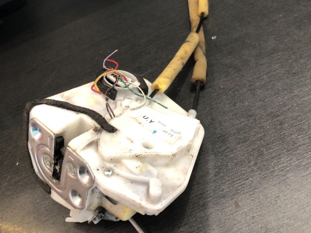 bontott MAZDA 2 Bal első Ajtózár