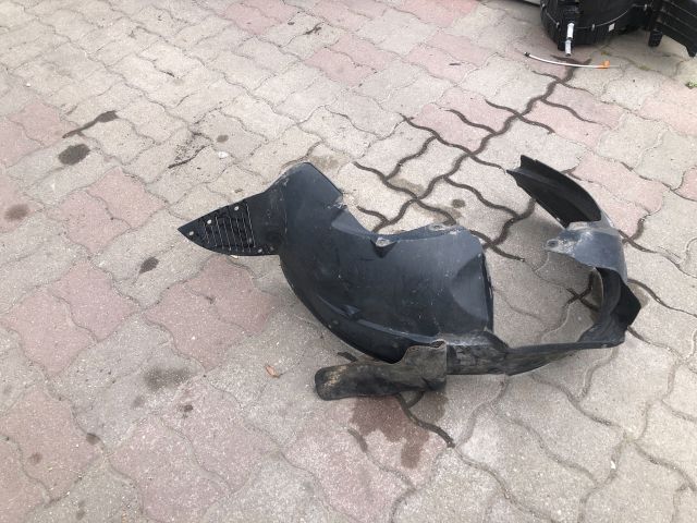 bontott MAZDA 2 Bal első Első Dobbetét (Kerékjárati, Műanyag)