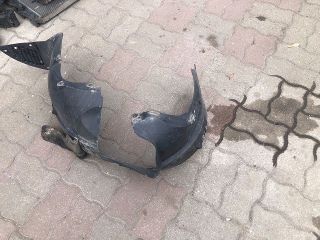 bontott MAZDA 2 Bal első Első Dobbetét (Kerékjárati, Műanyag)