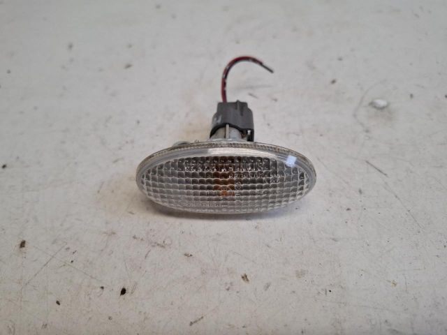 bontott MAZDA 2 Bal első Irányjelző