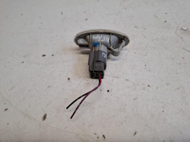 bontott MAZDA 2 Bal első Irányjelző