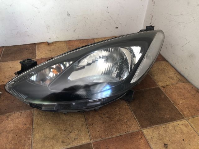 bontott MAZDA 2 Bal Fényszóró